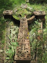 old celtic cross moss