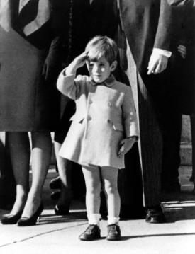 The-picture-of-the-funeral-JFK-Jr-salutes-his-fathers-casket