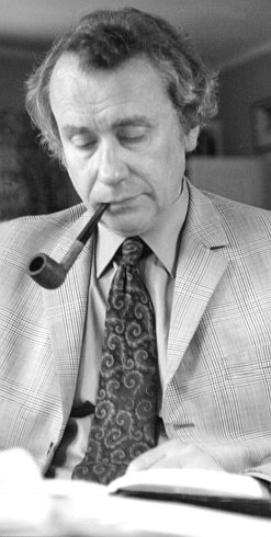 christopher-tolkien pipe